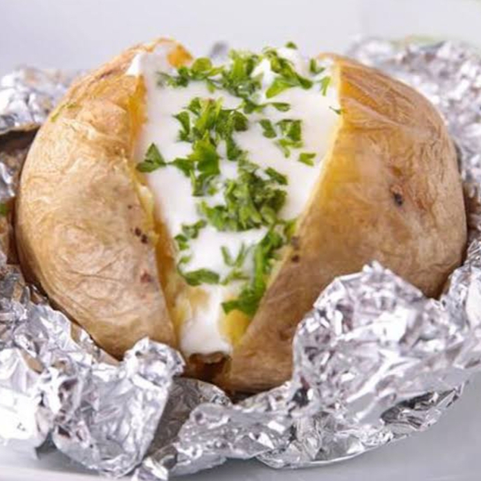 Papa Asada con Mantequilla