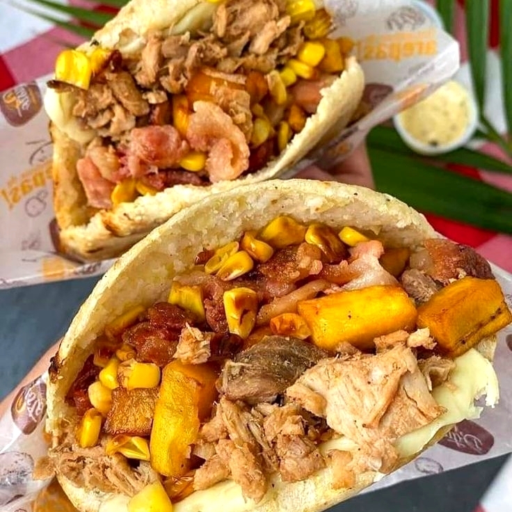 Arepa Carne & Champiñones