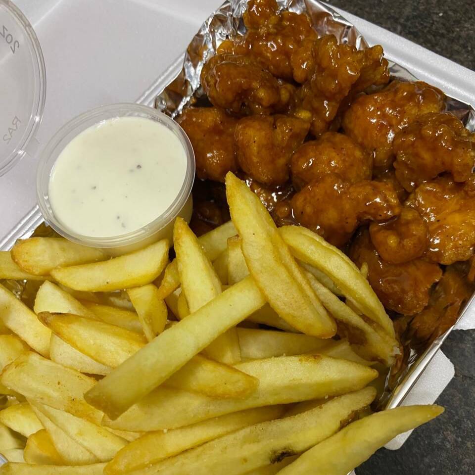 Boneless Con Papas.