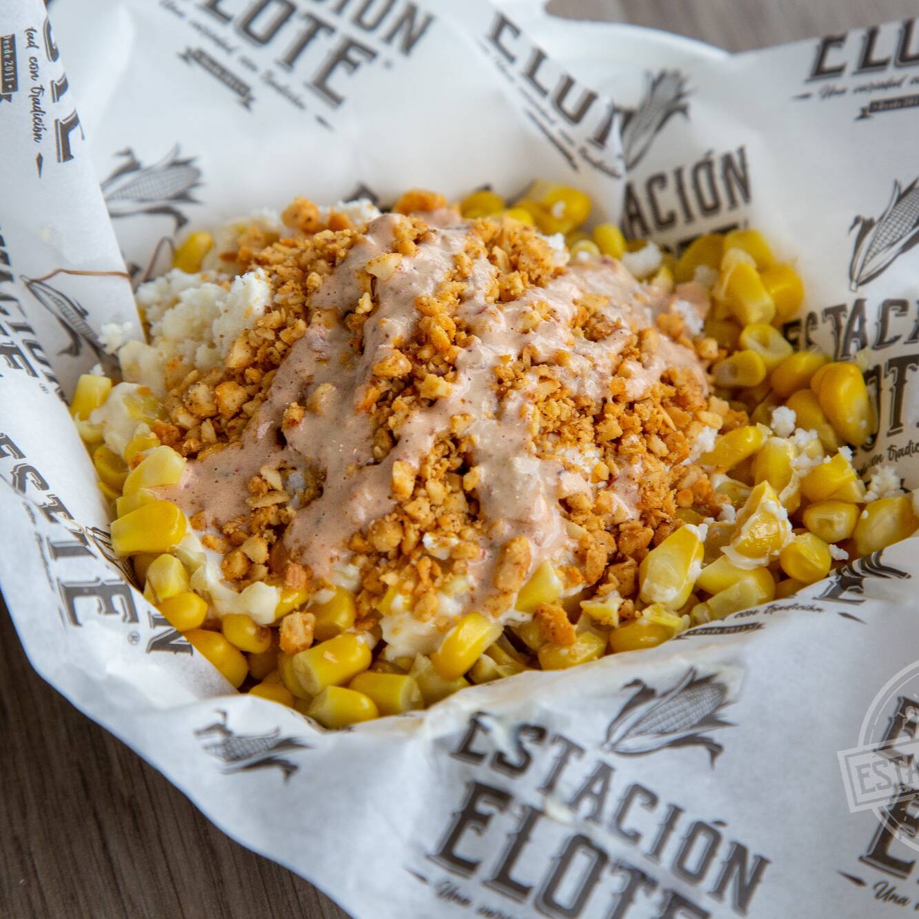 Elote Amarillo con Crema y Queso