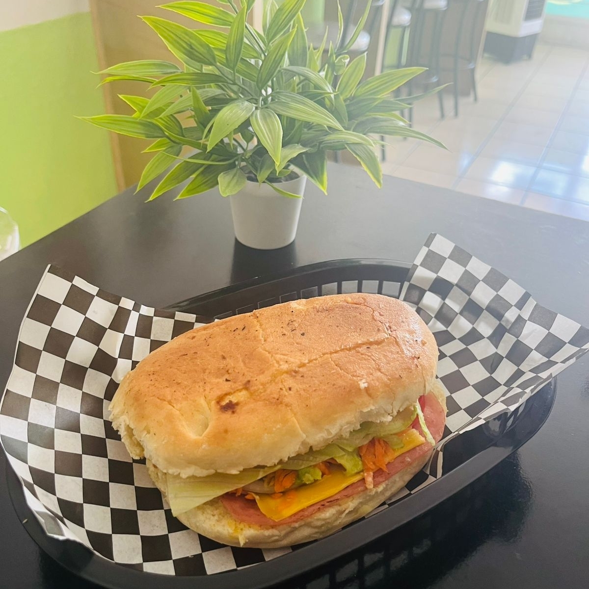 Torta de Jamón y Queso