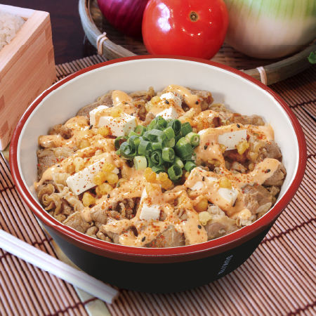 Gyudon Sriracha con Queso Crema