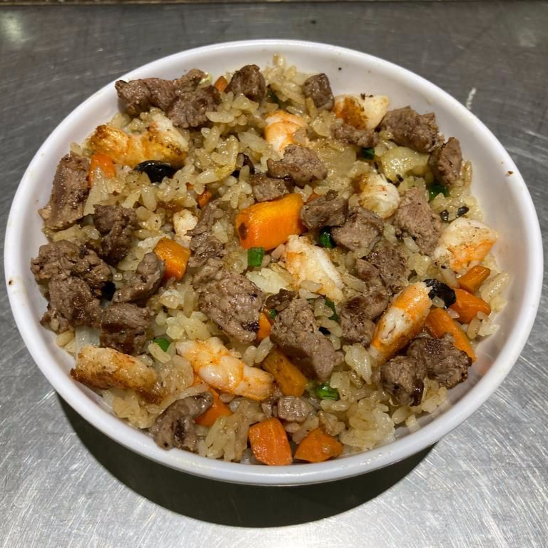 Yakimeshi mixto