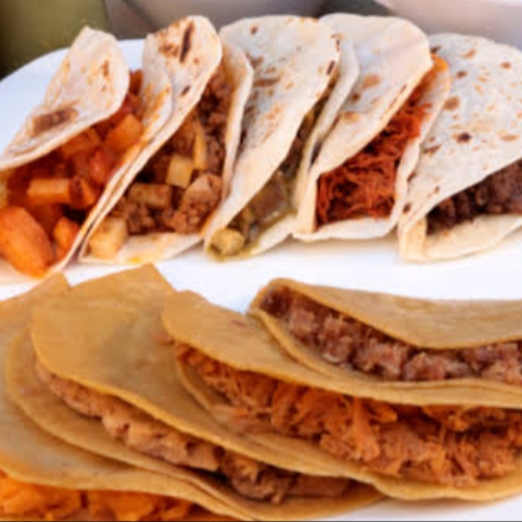 Taco de Frijoles con Queso