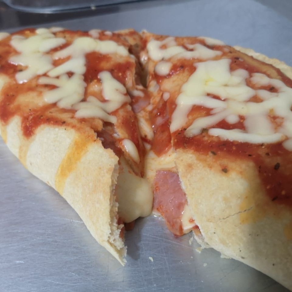 2 calzones + Pepsi 1.5 litros