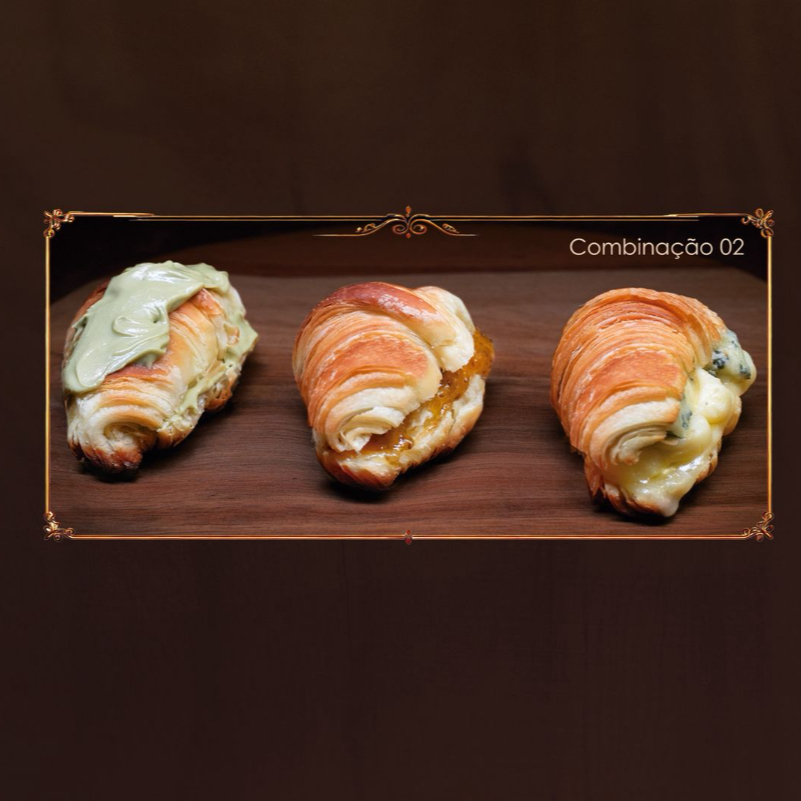 3 minis unidades de croissants recheados com pistache, brie doce de figo, mussarela gorgonzola catupiry