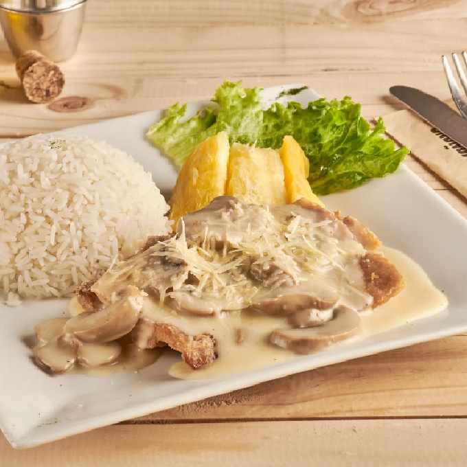 Filete de Tilapia Frita en Salsa de Champiñones