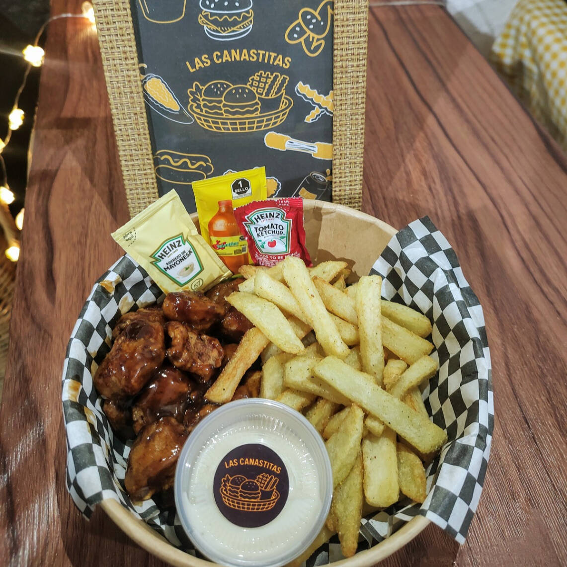 Boneless + Papas (200gr)