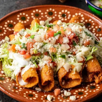 Flautas de Pollo 4 pzas