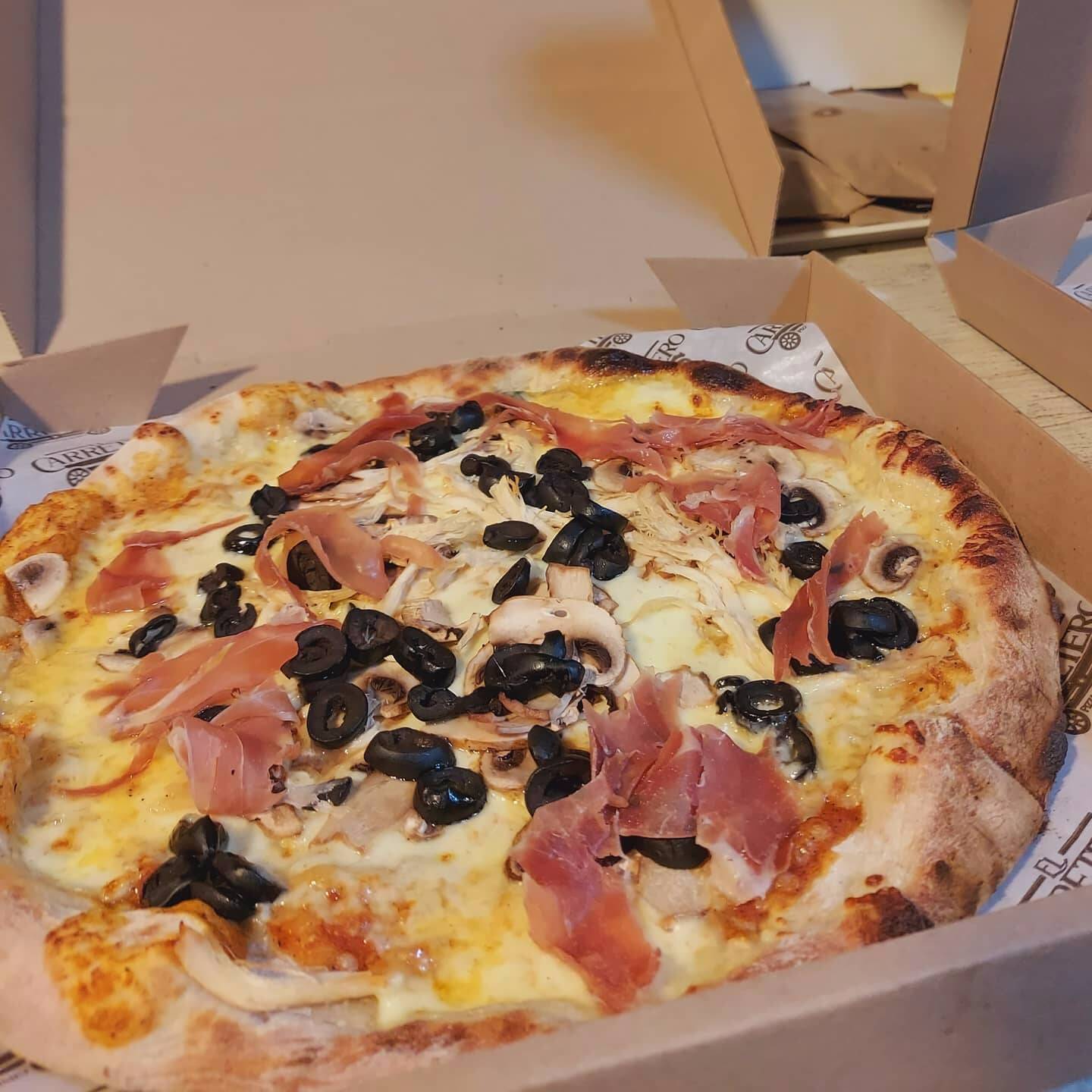 Pizza Pollo y Tocineta Personal (4P)