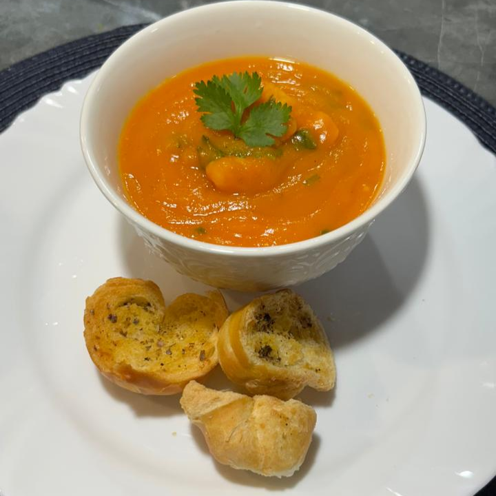 Delioso caldo de Abóbora com Camarão feito no capricho.