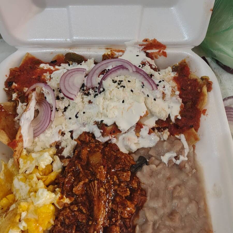CHILAQUILES ROJOS