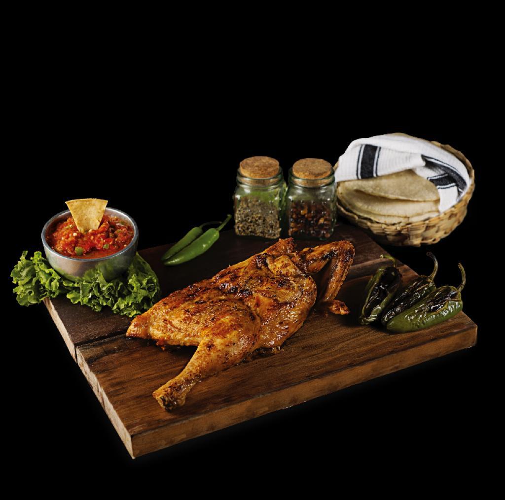 1 Pollo Grande (Incluye 8 Tortillas y 2 Salsas)