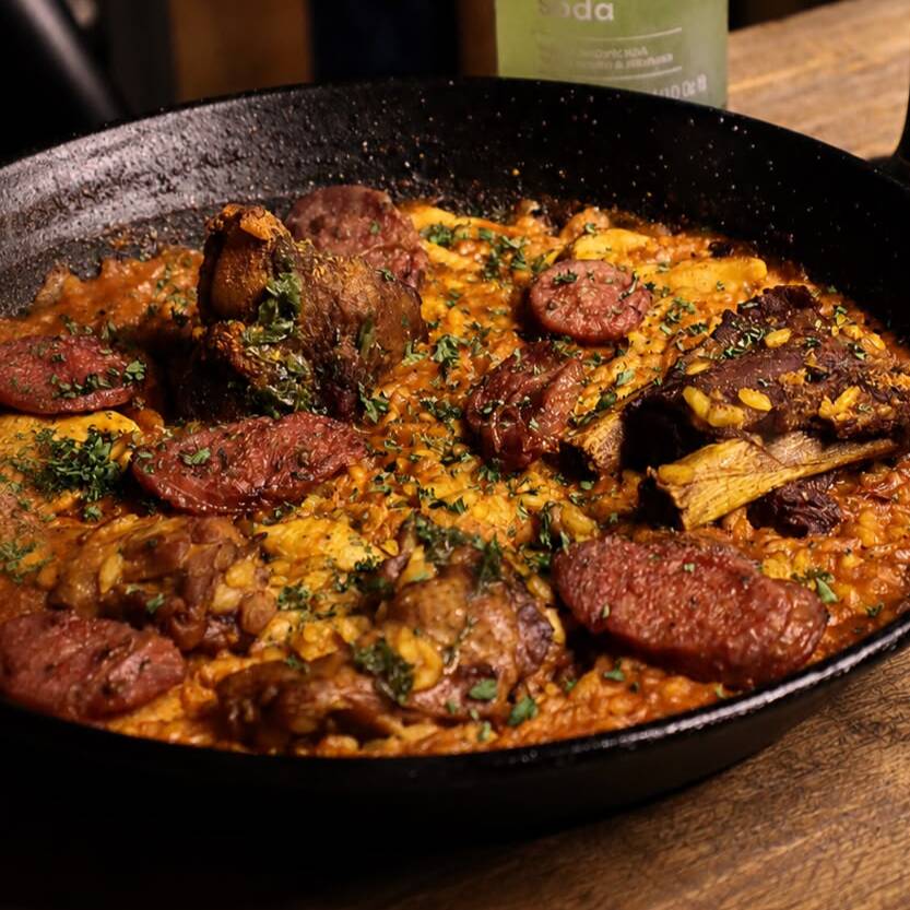 Paella de Carnes