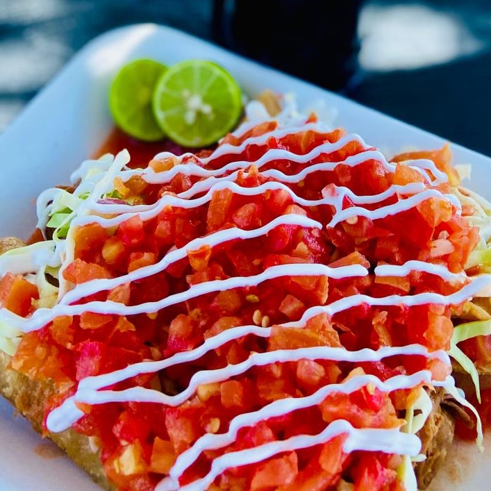 Chimichanga de Carne Asada con Queso Chihuahua