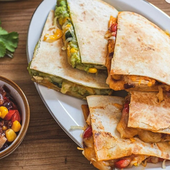Quesadilla con guiso