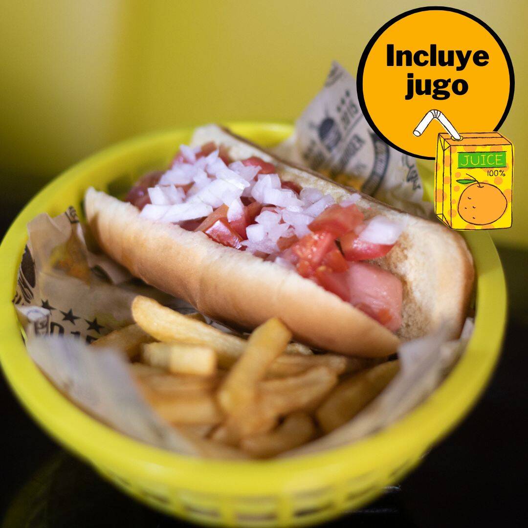 Baby-dog con Papas y Jugo.