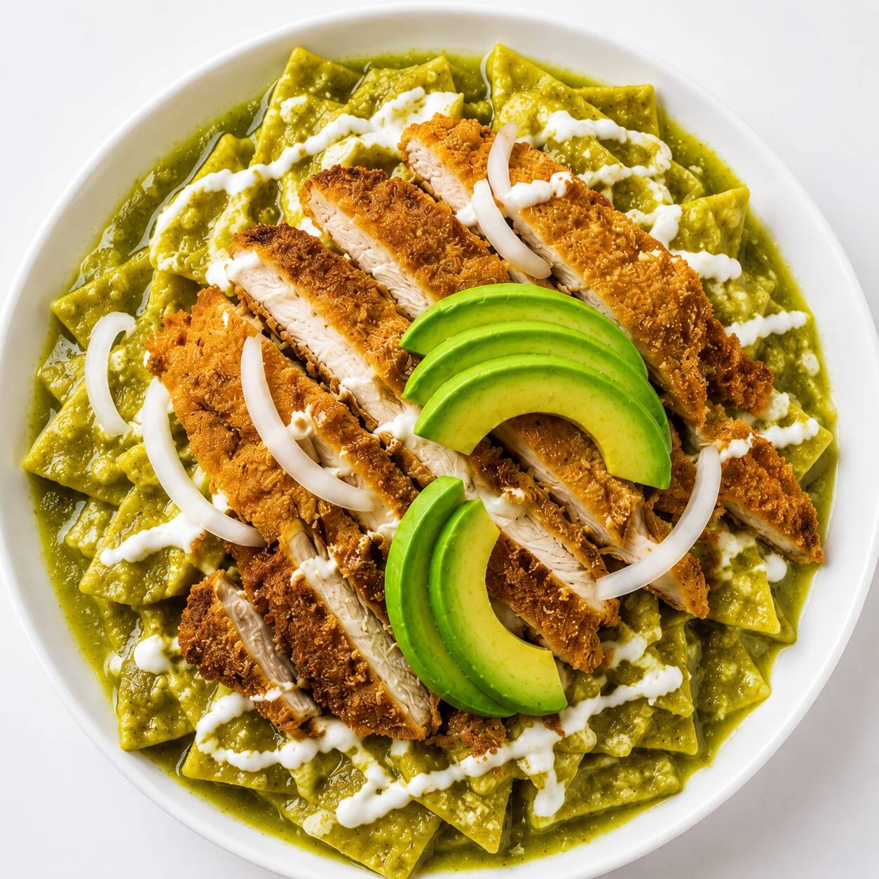 Chilaquiles con Salsa y Milanesa de Pollo