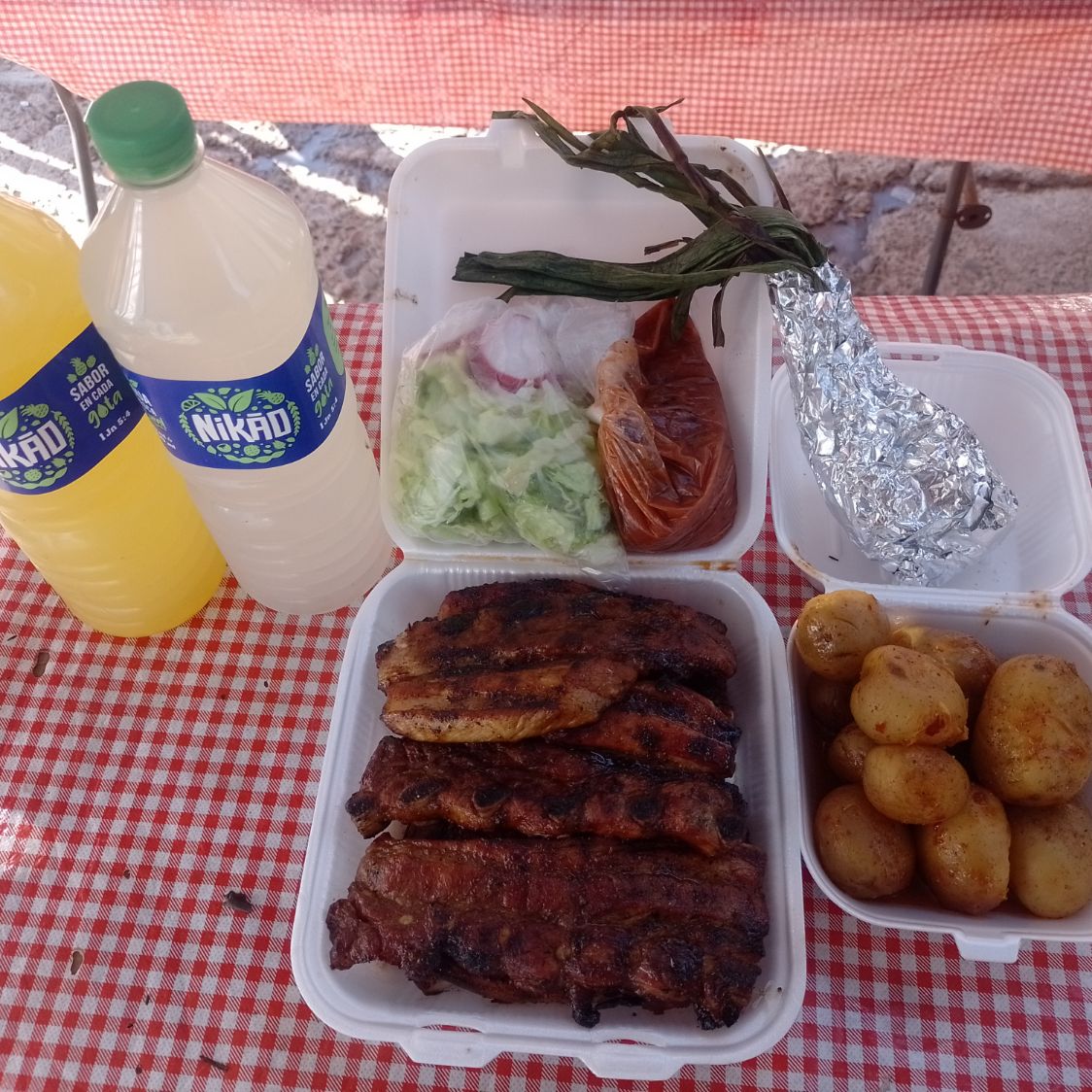 1/2 Orden de Costilla + Bebida
