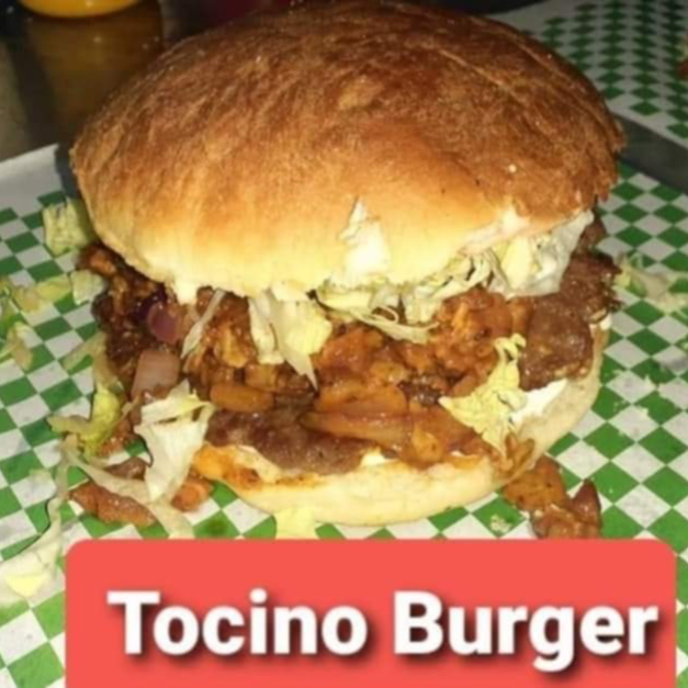 Clásica con Tocino