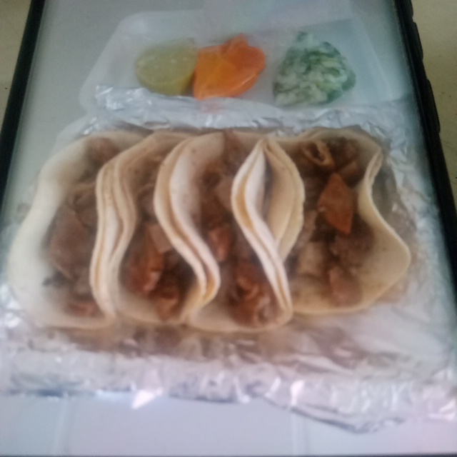 ORDEN DE 4 TACOS DE TRIPAS