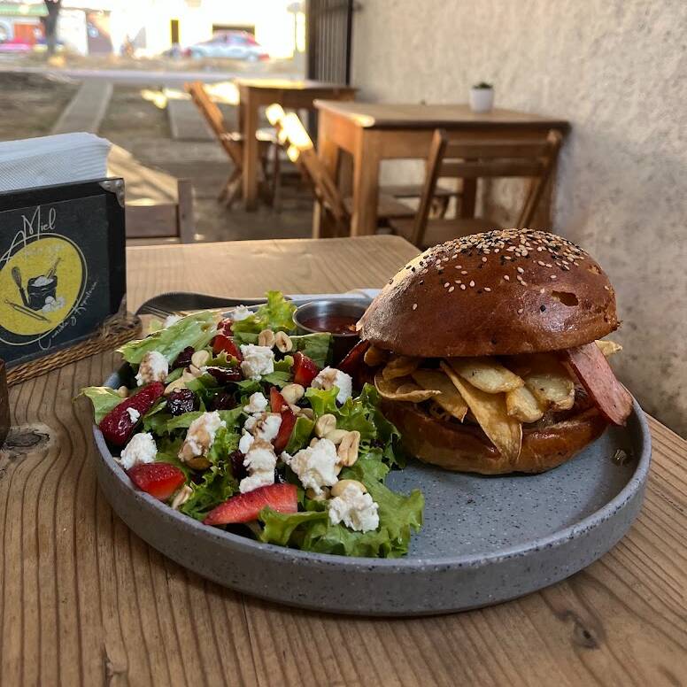 Breakfast burger