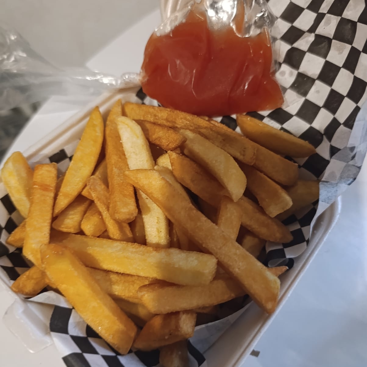 ORDEN DE 250 GRAMOS DE PAPAS A LA FRANCESA