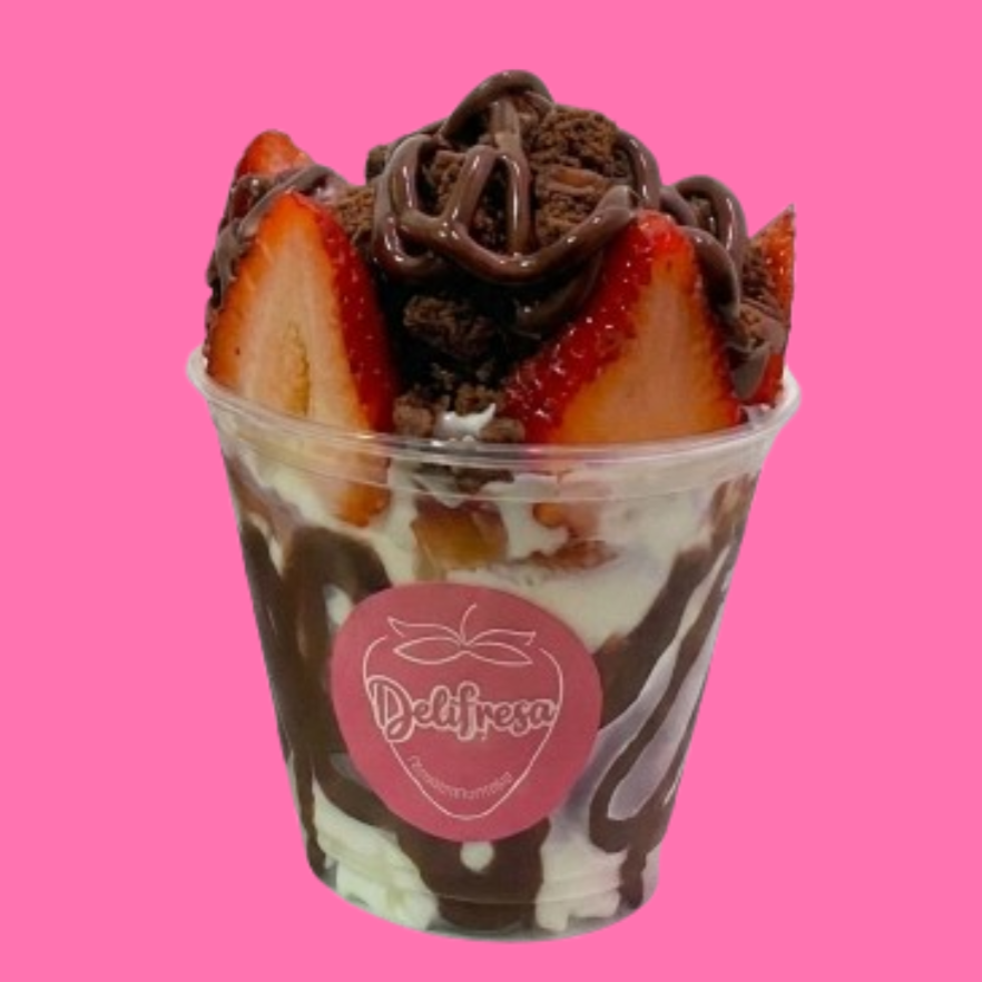 FRESAS CON CREMA 9ONZ