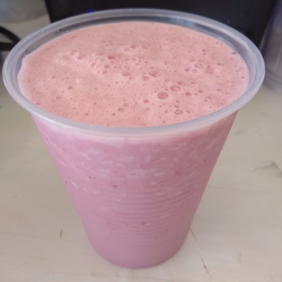 Licuado de Fresa con Avena y Almendra (14Oz)
