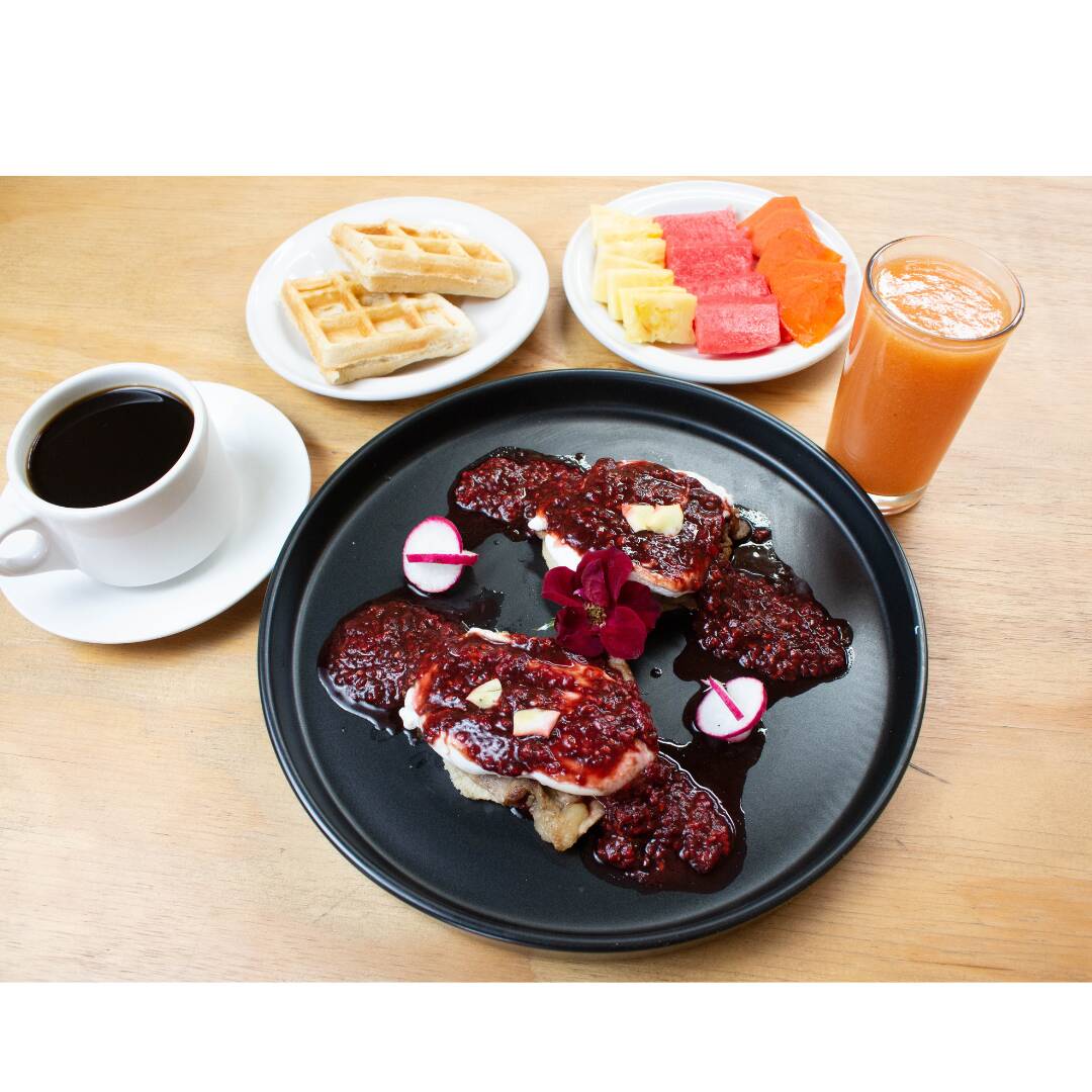 BENEDICTOS CON FRUTOS ROJOS