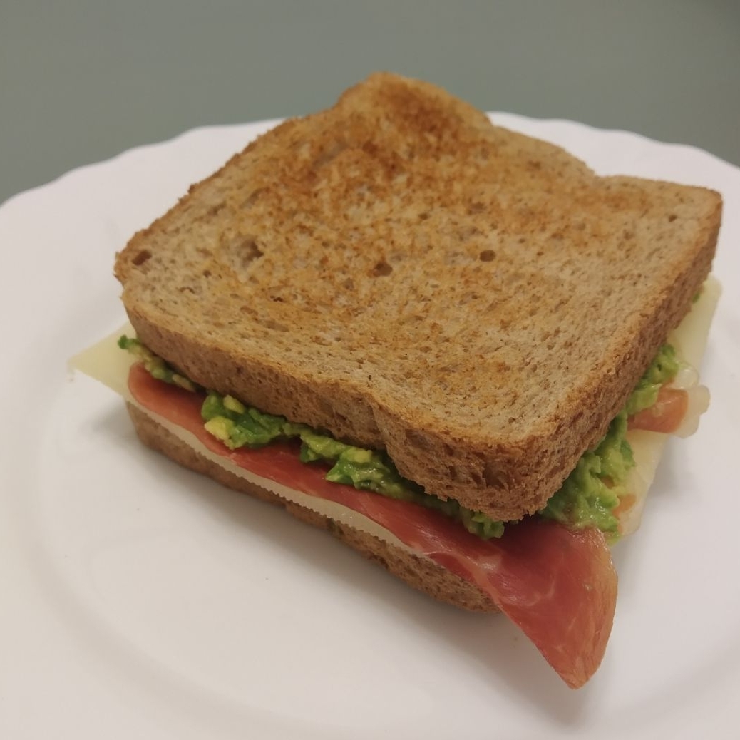 Sándwich de Jamón + Boing de 500ML