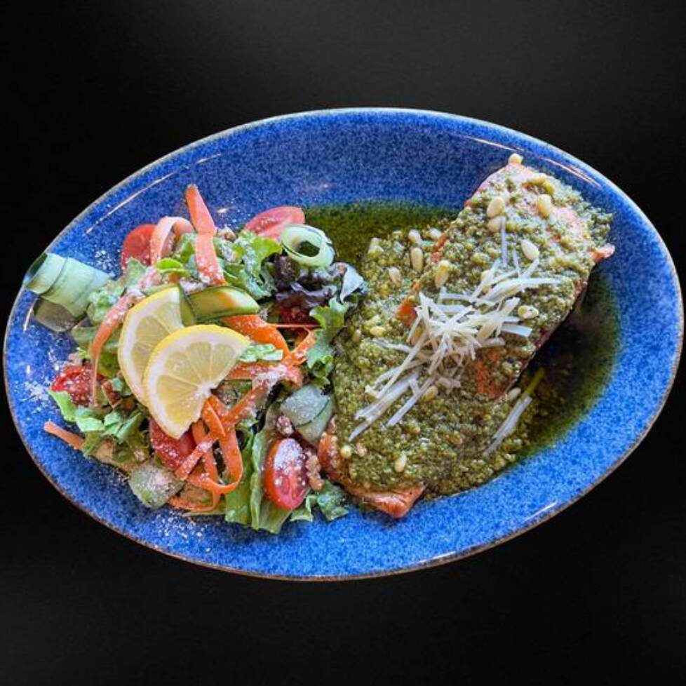 Salmone Al Ferri In Pesto