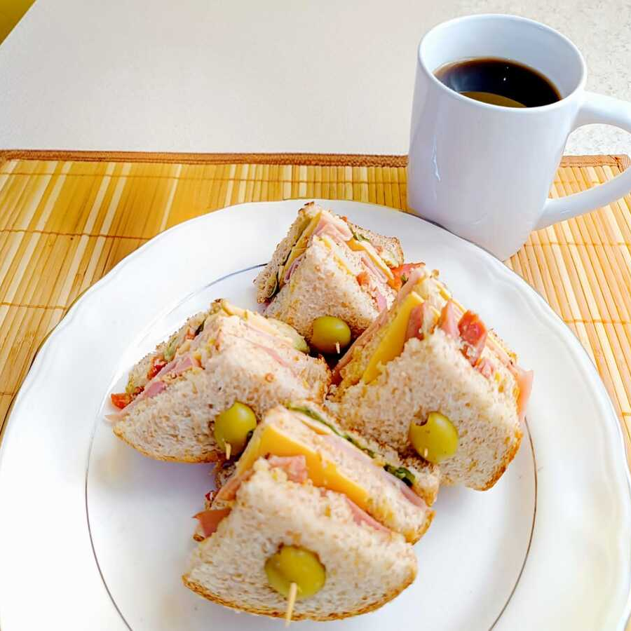 Paquete / Club Sándwich + Bebida