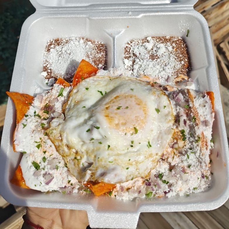 Chilaquiles con Huevo