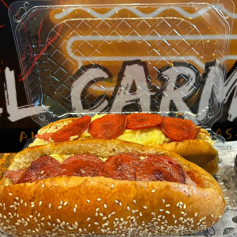 2HOT-DOGS ESPECIALES DE PEPPERONI JUMBO