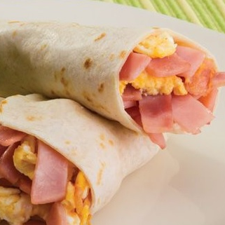 Burrito de huevo revuelto con jamón o tocino