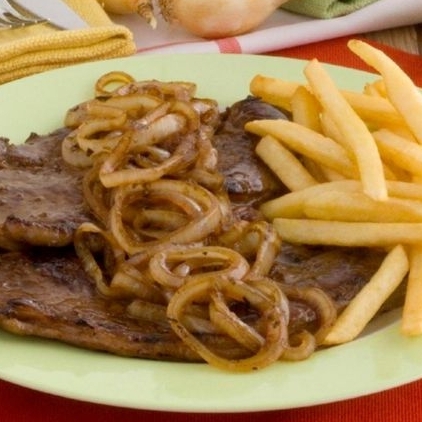 Marmita acompanha; Arroz, Feijão , Farofa , Acompanhamento a Escolha do cliente!