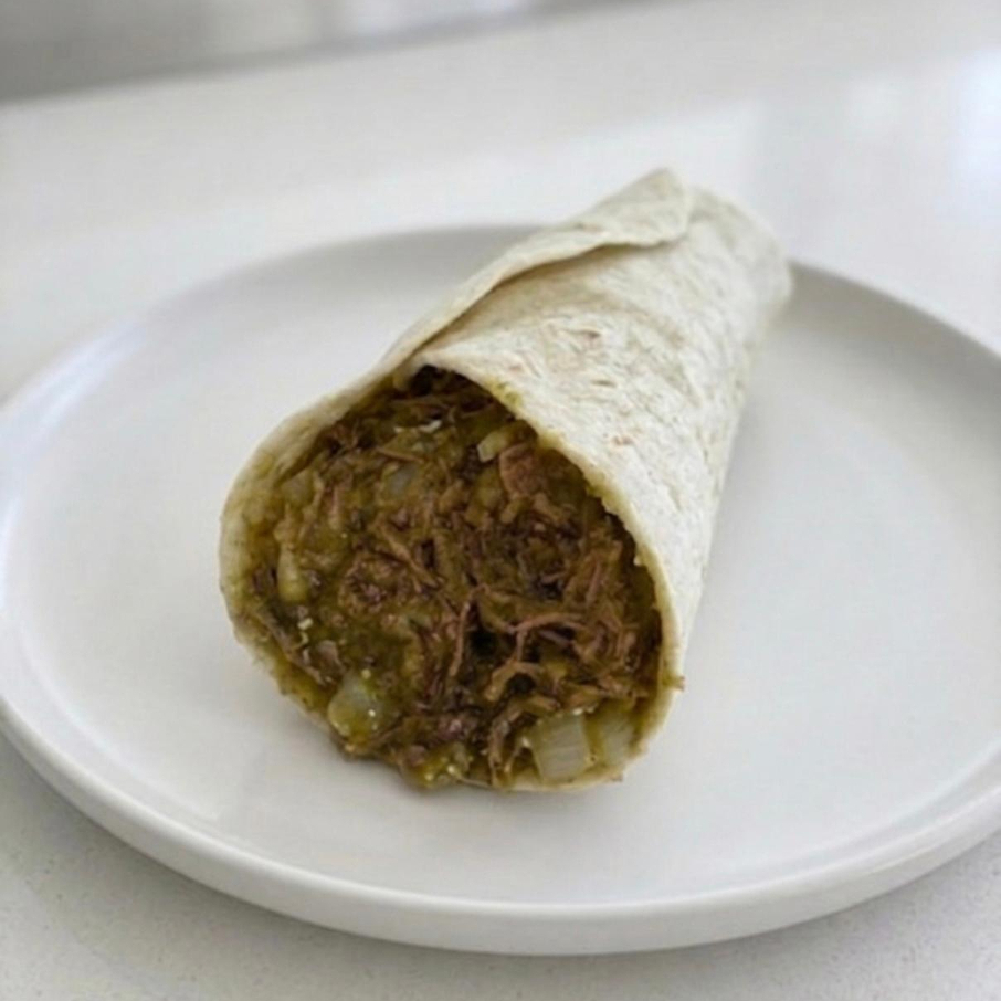 Burrito de Deshebrada en Verde