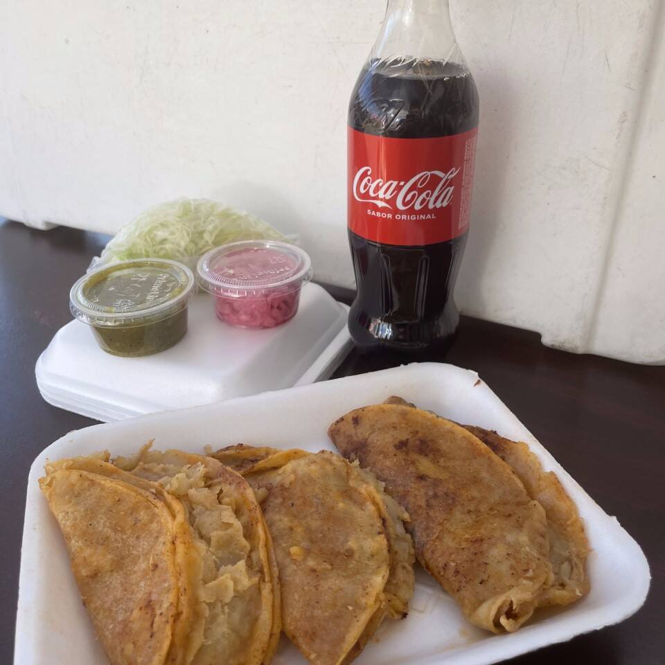 COMBO TU ELIGES, 5 Tacos 🌮 + Refresco🥤