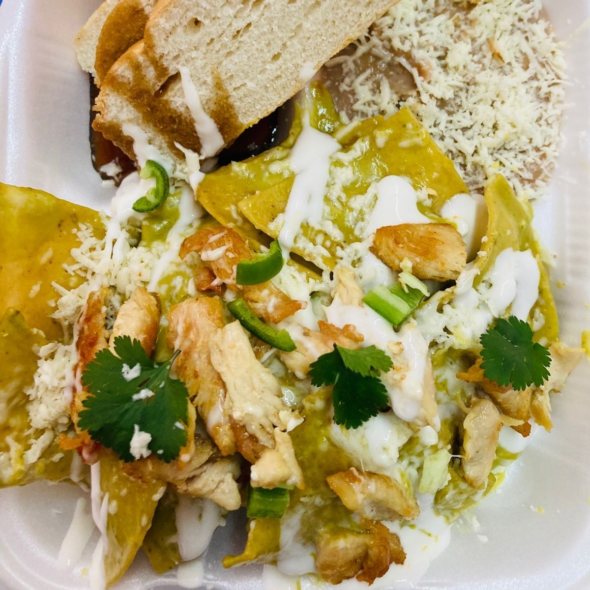 Chilaquiles con Pollo