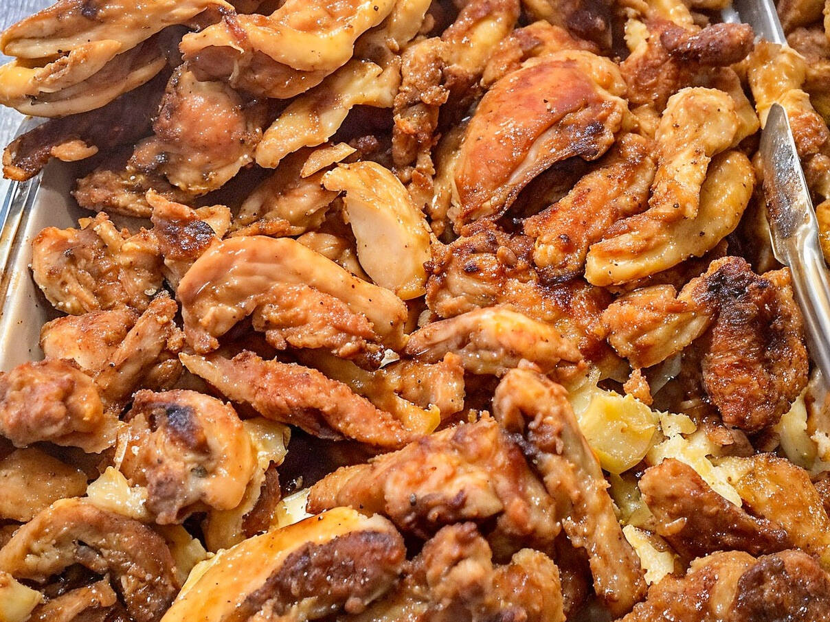 CHICHARRONERÍ­A L&L