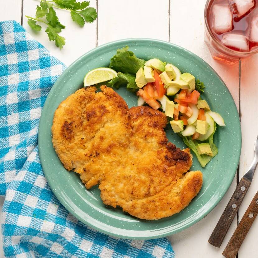 Pechuga Empanizada + Ensalada + Papas
