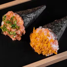 2 Temakis de Salmão