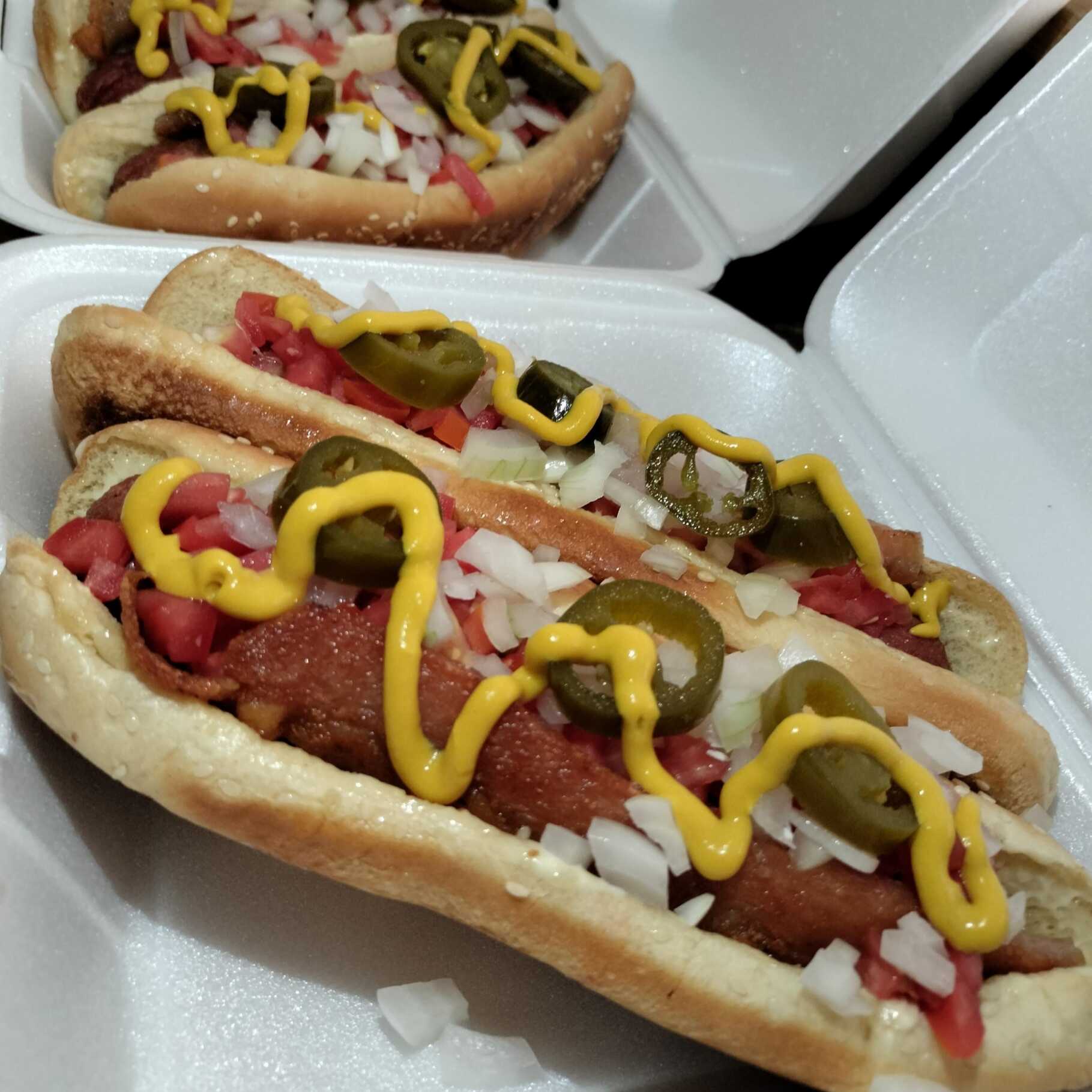 2 MEGA HOT DOG CON PAPAS Y TOCINO
