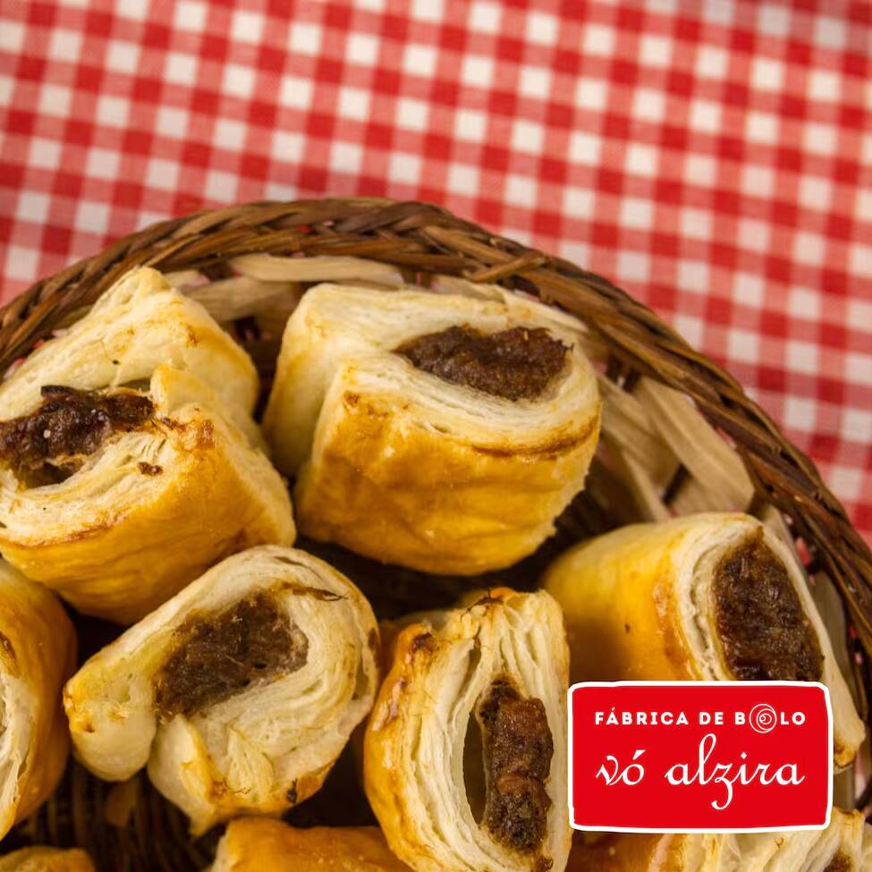 Assado e congelado, basta levar ao forno. Contém 15 unidades. Imagem meramente ilustrativa. Serve 3 Pessoas.