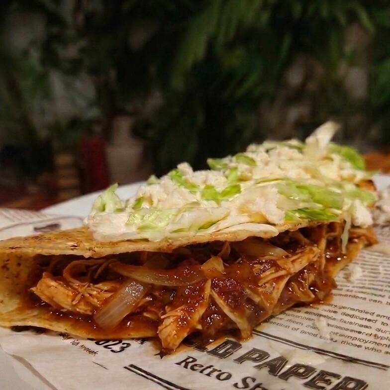 Quesadilla de Tinga de Pollo