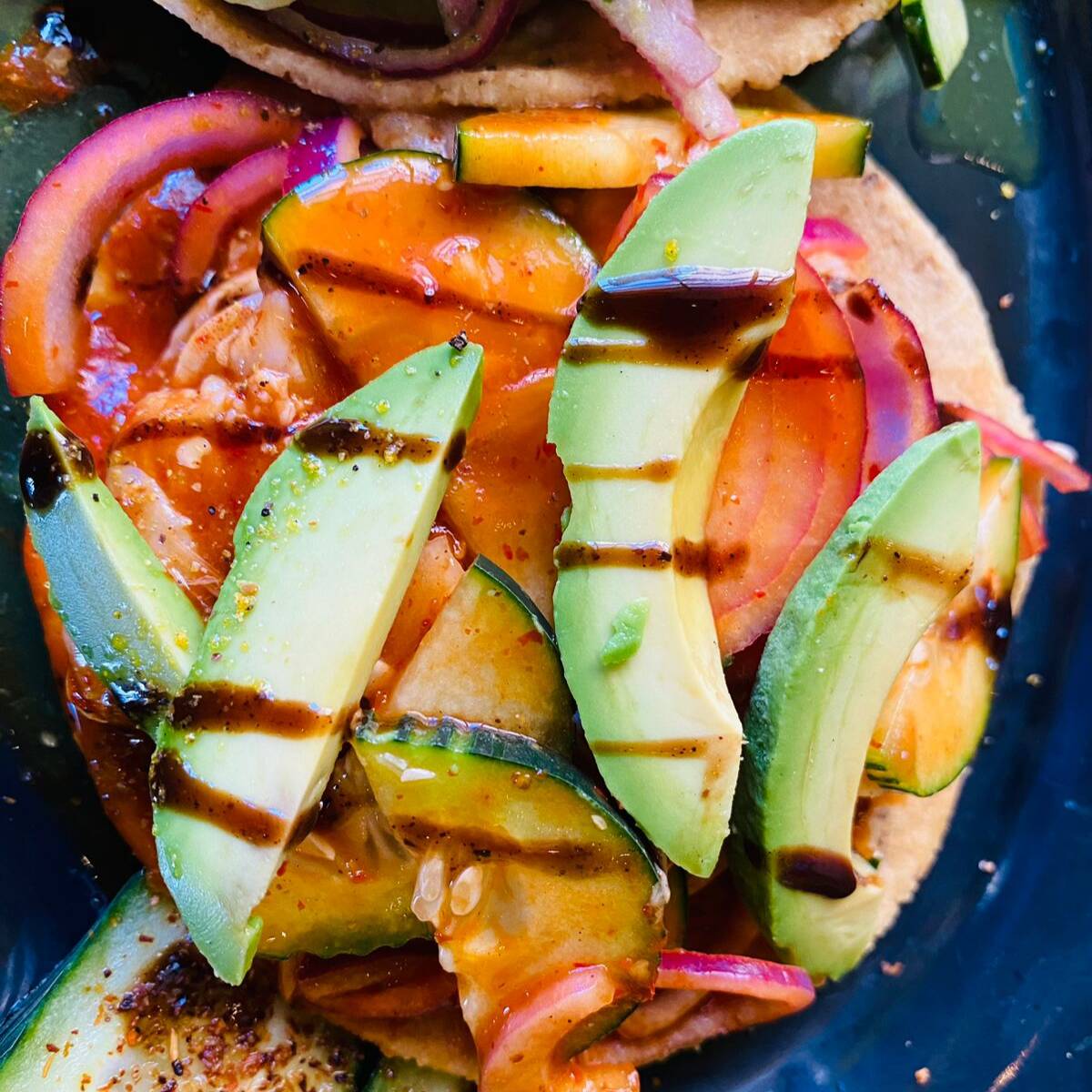 Tostada de Aguachile Rojo