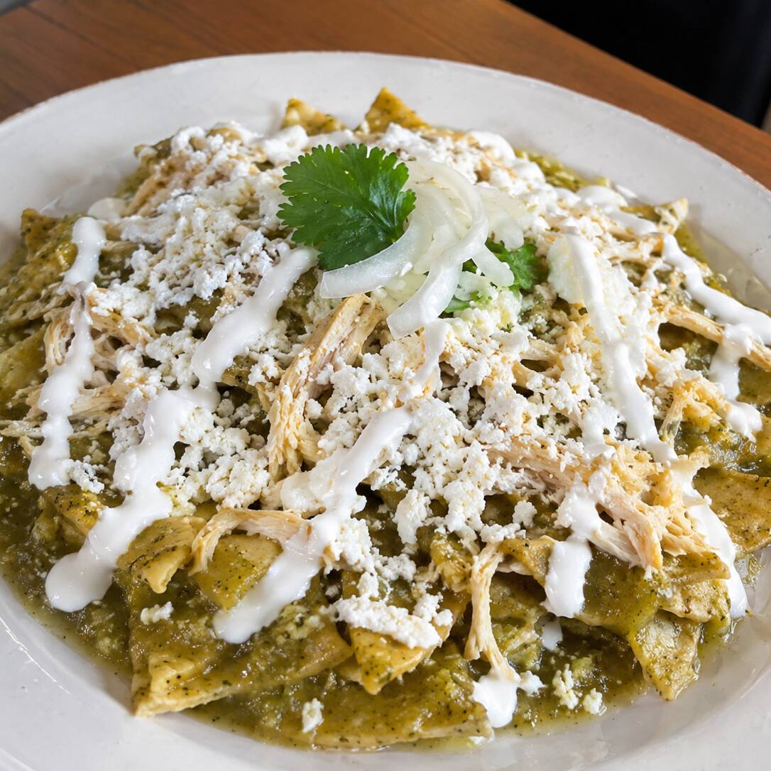 Chilaquiles Verdes con Pollo