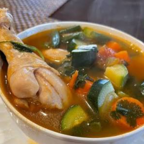 Caldo de Pollo