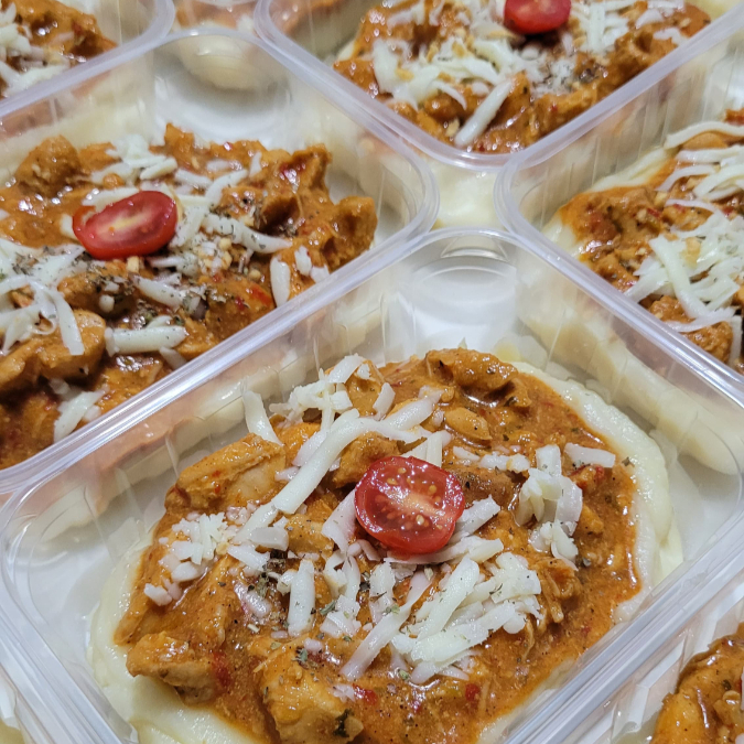 Batata inglesa com frango em cubos cremoso